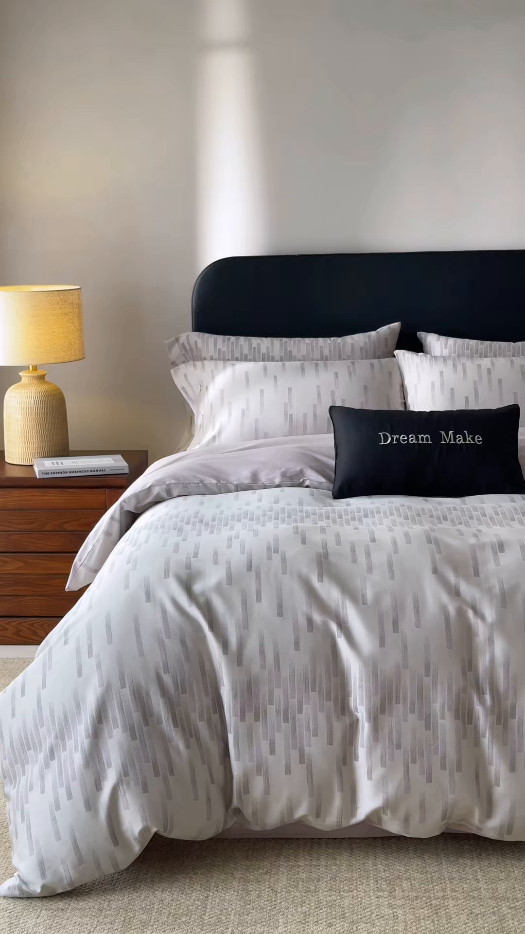 91家纺网 家纺一手货源 找家纺 ONE TWO ONE 121 【会员-20】 【控价商品】【提供买家秀】  2026新款100s50支长绒棉全棉床上用品色织提花四件套纽扣款 烟花时-紫