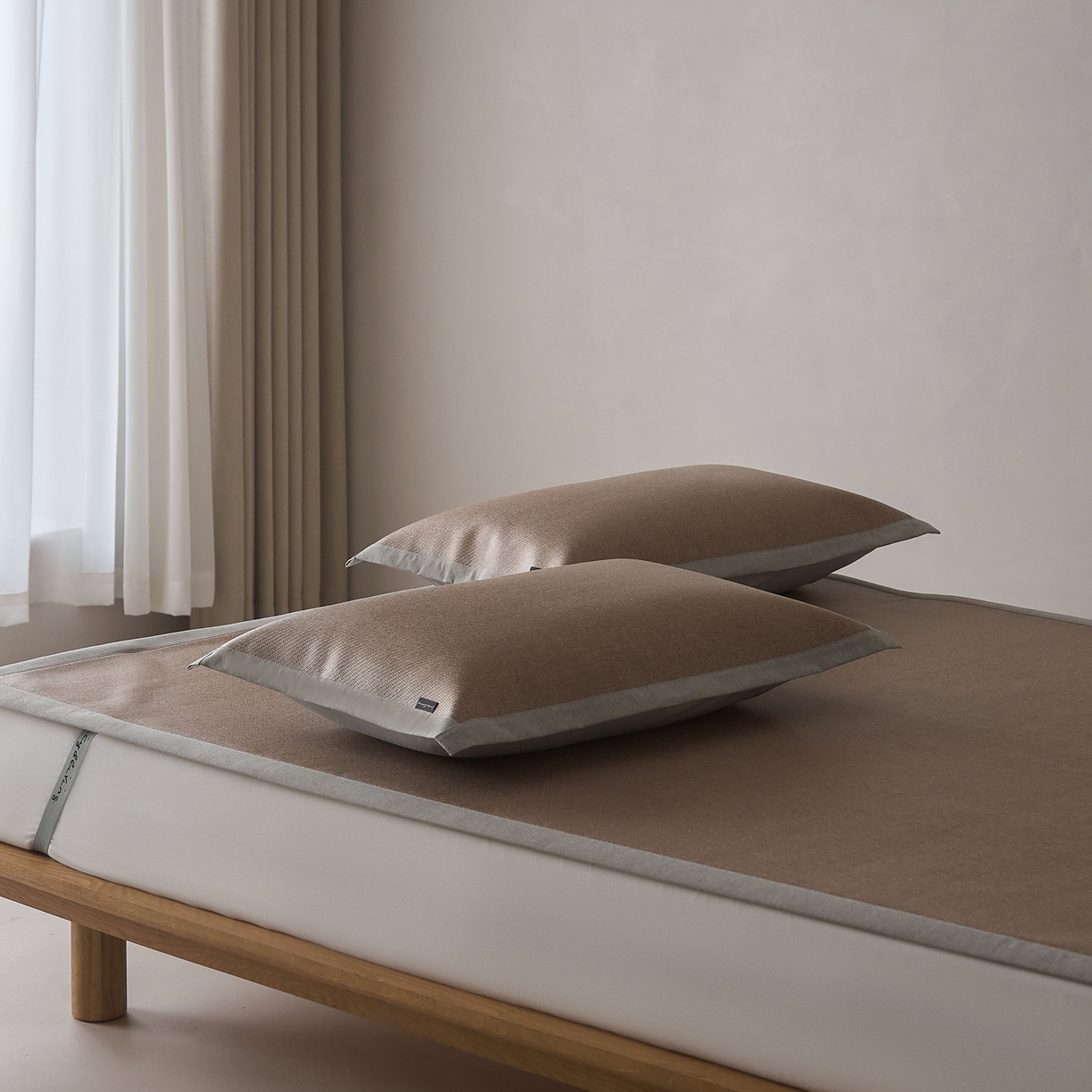 91家纺网 家纺一手货源 找家纺 JUICY 橘滋家纺 2026新款夏日高端簌凉藤席三件套 沉木咖