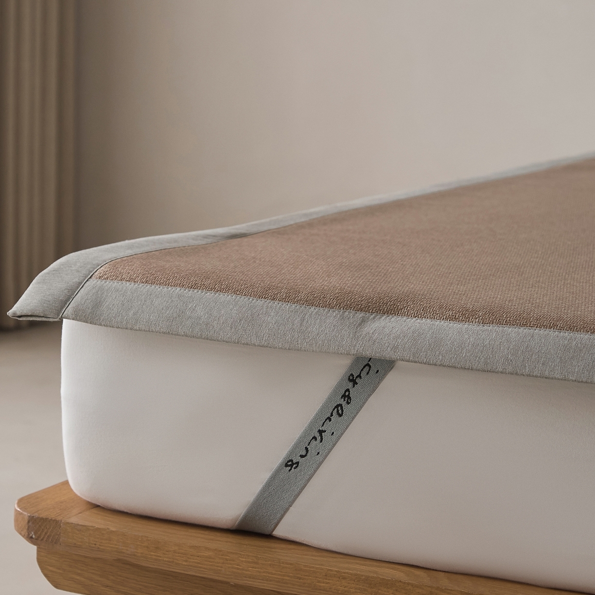 91家纺网 家纺一手货源 找家纺 JUICY 橘滋家纺 2026新款夏日高端簌凉藤席三件套 沉木咖