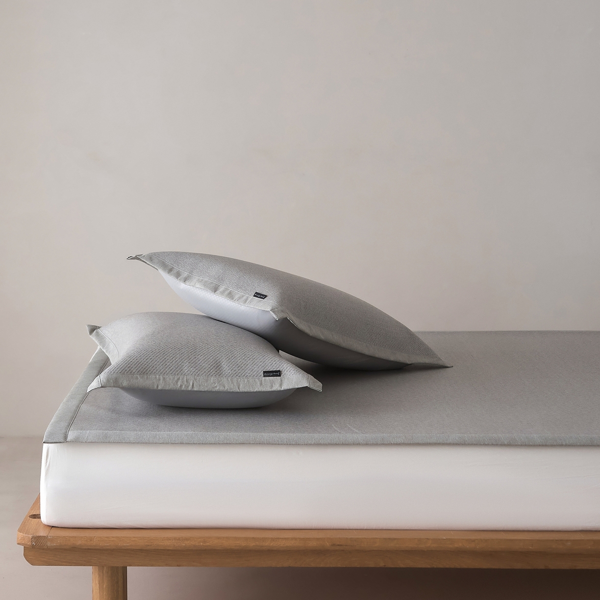 91家纺网 家纺一手货源 找家纺 JUICY 橘滋家纺 2026新款夏日高端簌凉藤席三件套 浅木灰