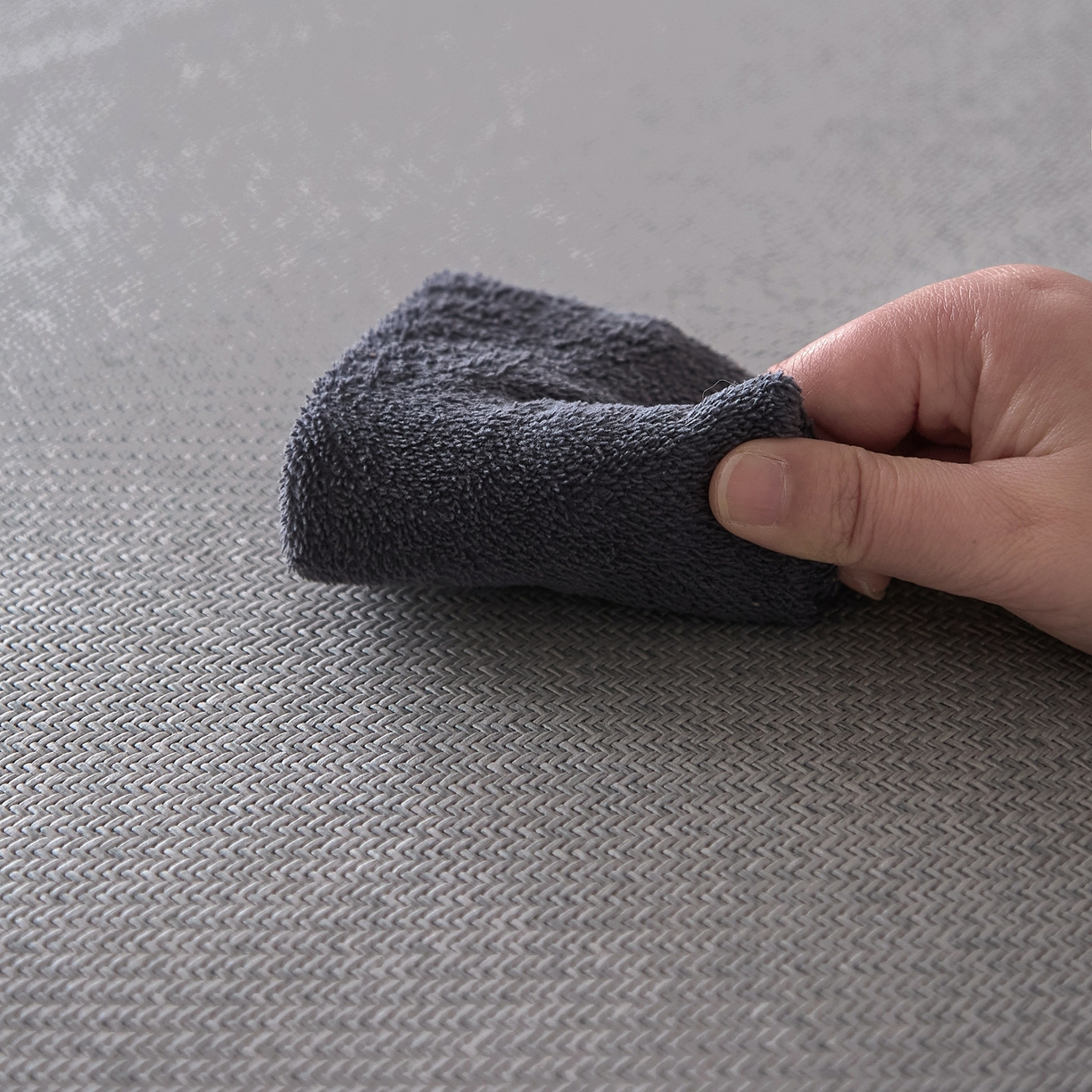 91家纺网 家纺一手货源 找家纺 JUICY 橘滋家纺 2026新款夏日高端簌凉藤席三件套 浅木灰