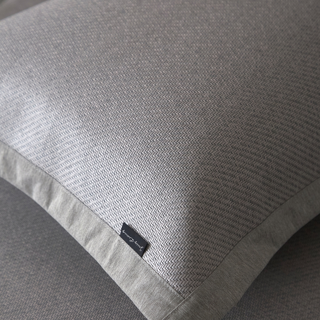 91家纺网 家纺一手货源 找家纺 JUICY 橘滋家纺 2026新款夏日高端簌凉藤席三件套 浅木灰