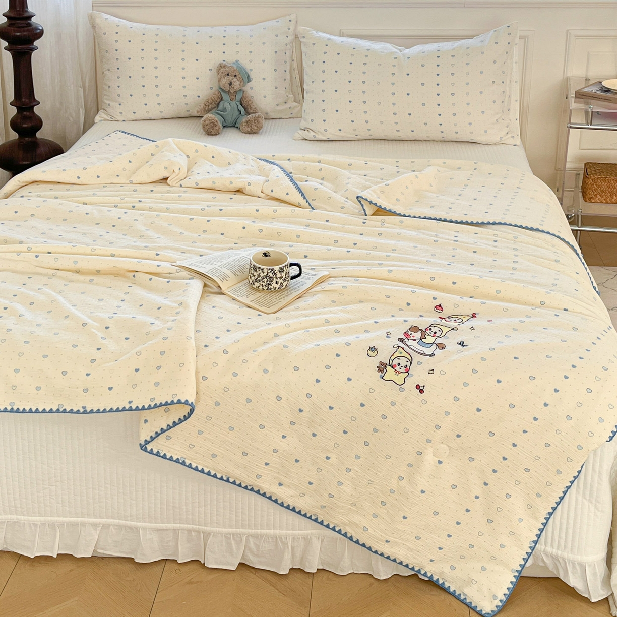 91家纺网 家纺一手货源 找家纺 一加一 2026新款皱皱纱绣花三角针大豆夏被夏凉被空调被三件套 音乐星星人