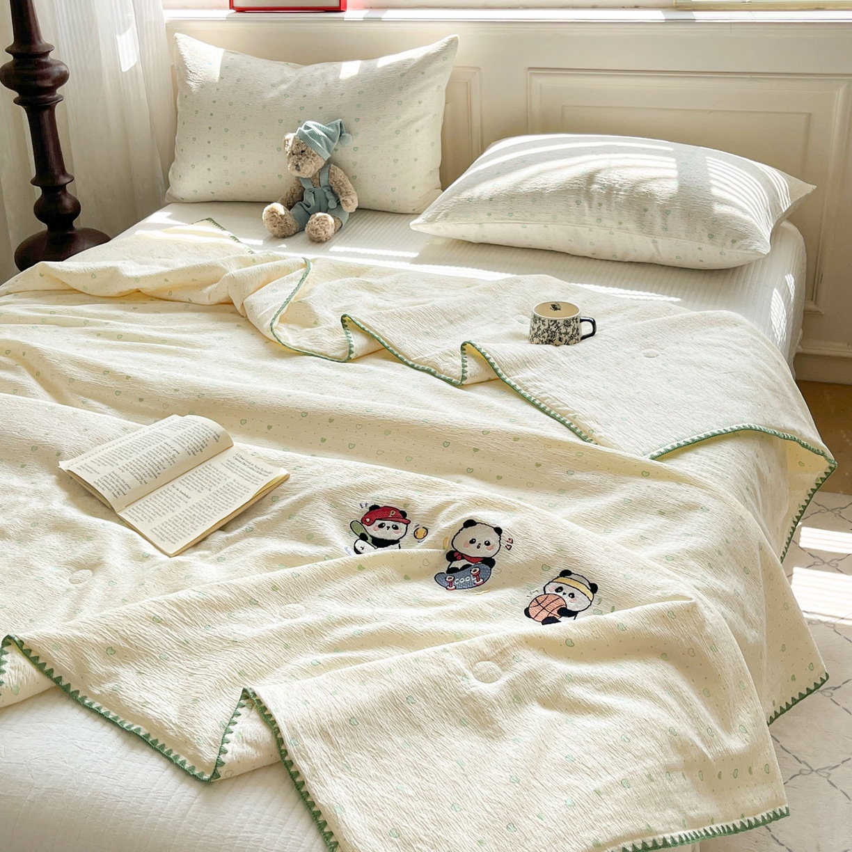91家纺网 家纺一手货源 找家纺 一加一 2026新款皱皱纱绣花三角针大豆夏被夏凉被空调被三件套 熊猫乐园
