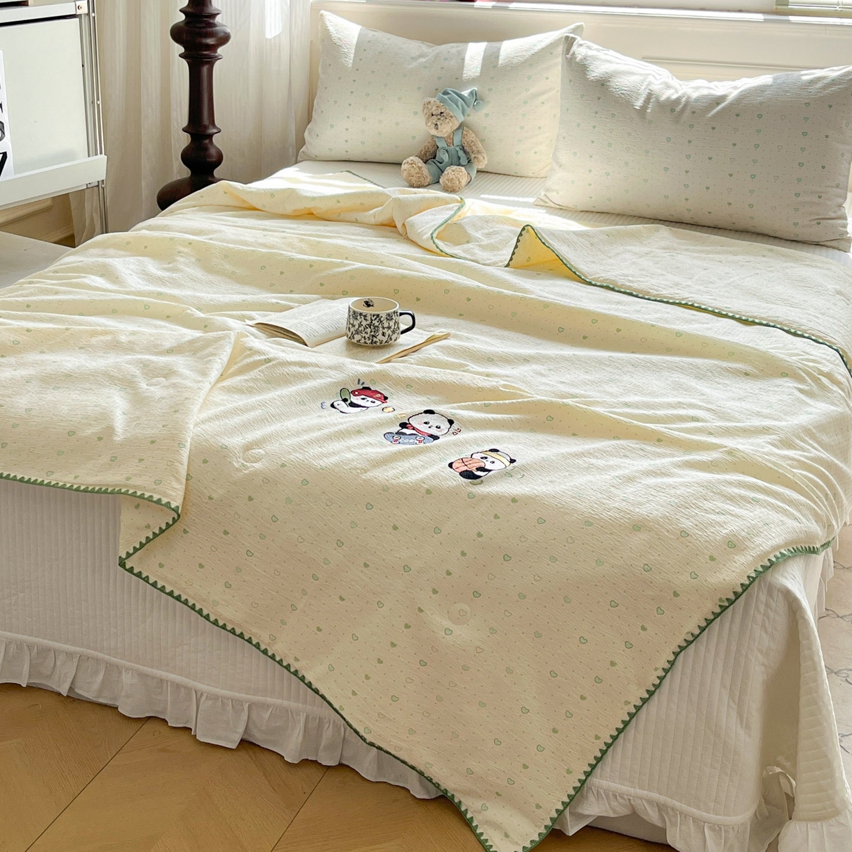 91家纺网 家纺一手货源 找家纺 一加一 2026新款皱皱纱绣花三角针大豆夏被夏凉被空调被三件套 熊猫乐园