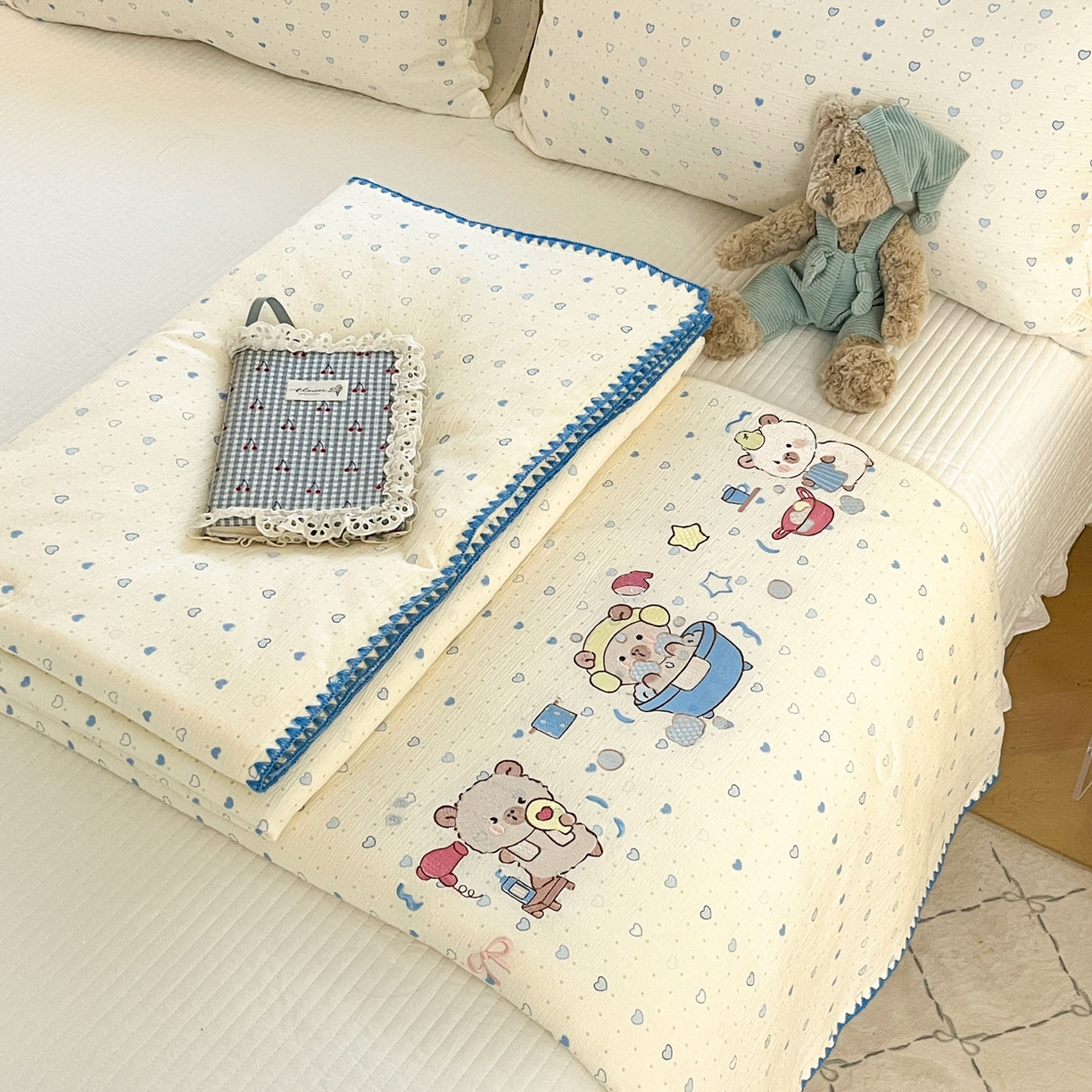 一加一 2026新款皱皱纱绣花三角针大豆夏被夏凉被空调被三件套 卡皮巴拉