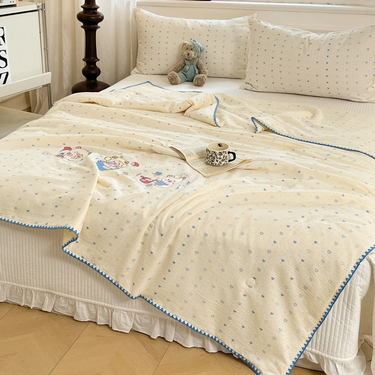 91家纺网 家纺一手货源 找家纺 一加一 2026新款皱皱纱绣花三角针大豆夏被夏凉被空调被三件套 卡皮巴拉