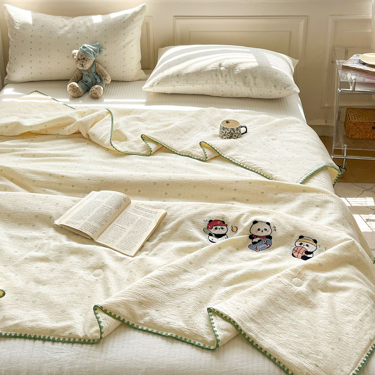 91家纺网 家纺一手货源 找家纺 一加一 2026新款皱皱纱绣花三角针大豆夏被夏凉被空调被三件套 熊猫乐园