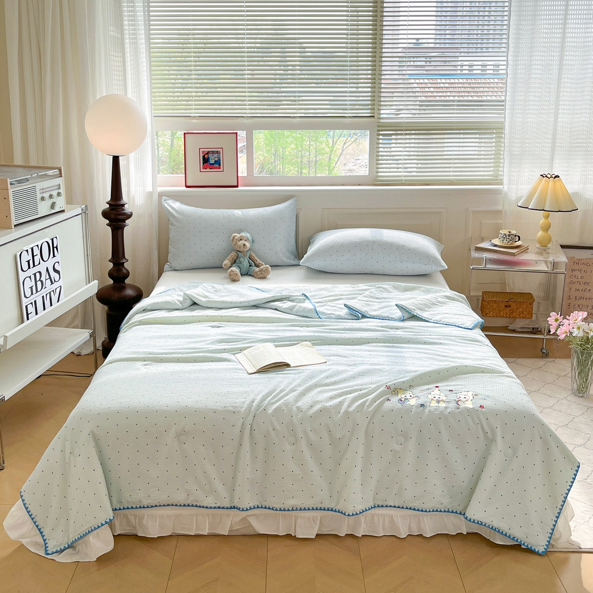 91家纺网 家纺一手货源 找家纺 一加一 2026新款皱皱纱绣花三角针大豆夏被夏凉被空调被三件套 快乐星星人