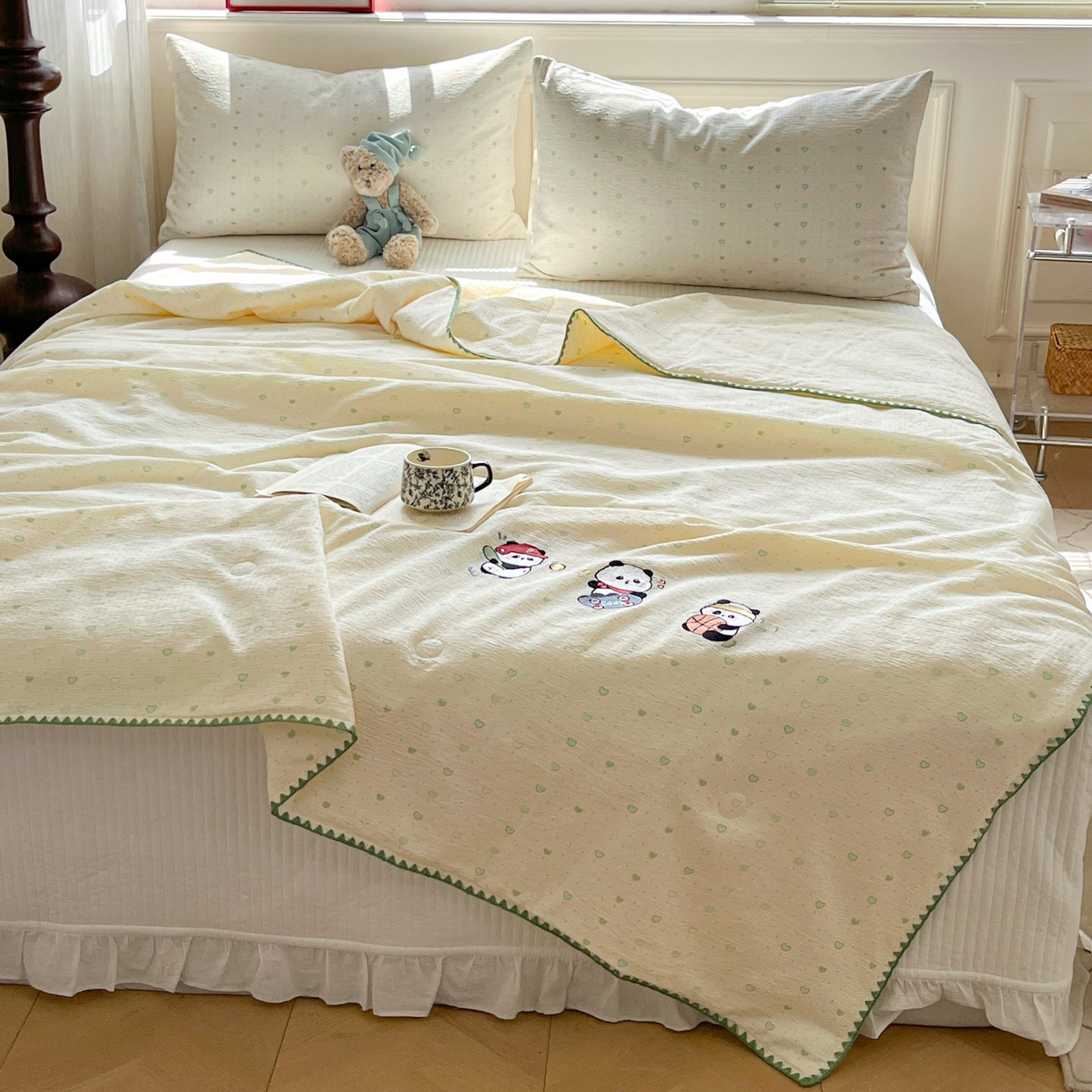 91家纺网 家纺一手货源 找家纺 一加一 2026新款皱皱纱绣花三角针大豆夏被夏凉被空调被三件套 熊猫乐园