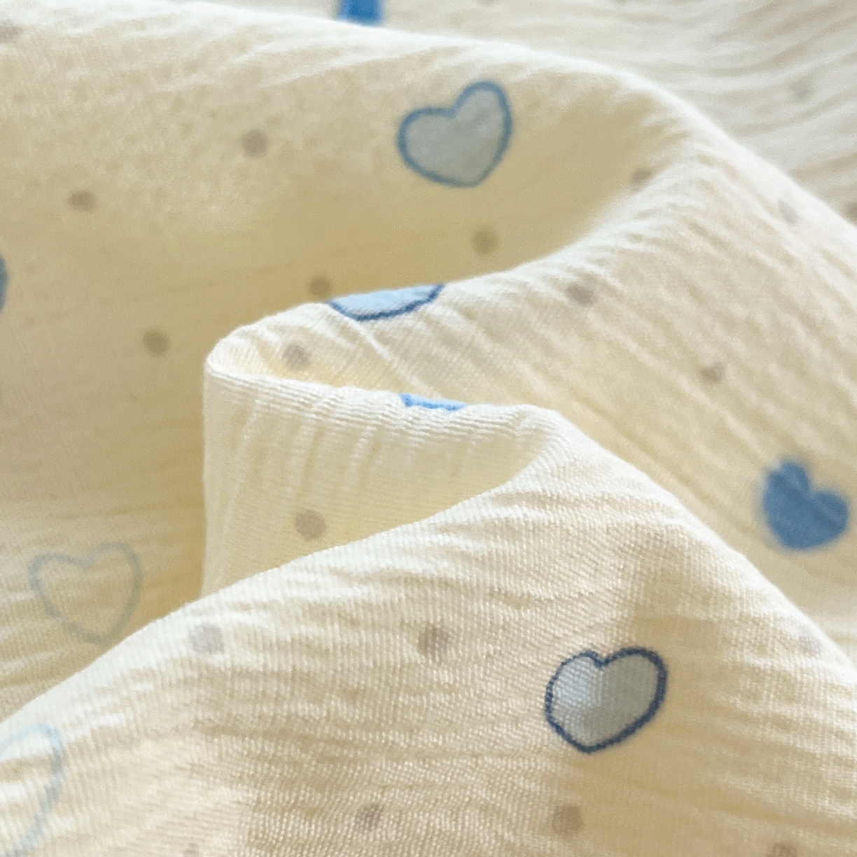 91家纺网 家纺一手货源 找家纺 一加一 2026新款皱皱纱绣花三角针大豆夏被夏凉被空调被三件套 卡皮巴拉