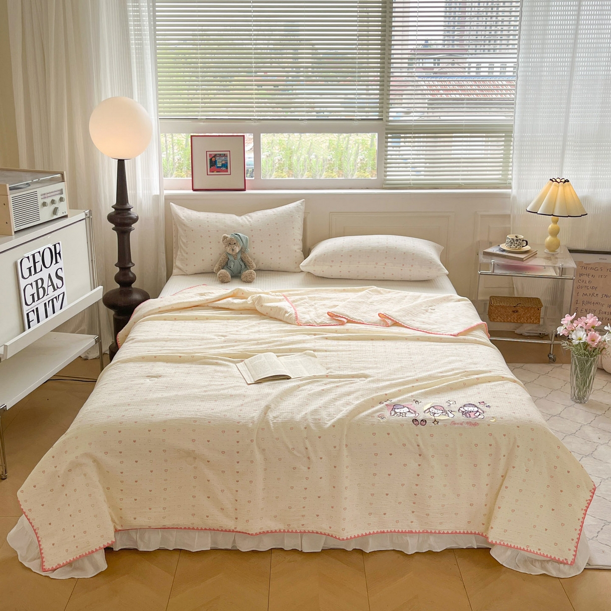 91家纺网 家纺一手货源 找家纺 一加一 2026新款皱皱纱绣花三角针大豆夏被夏凉被空调被三件套 粉心小兔