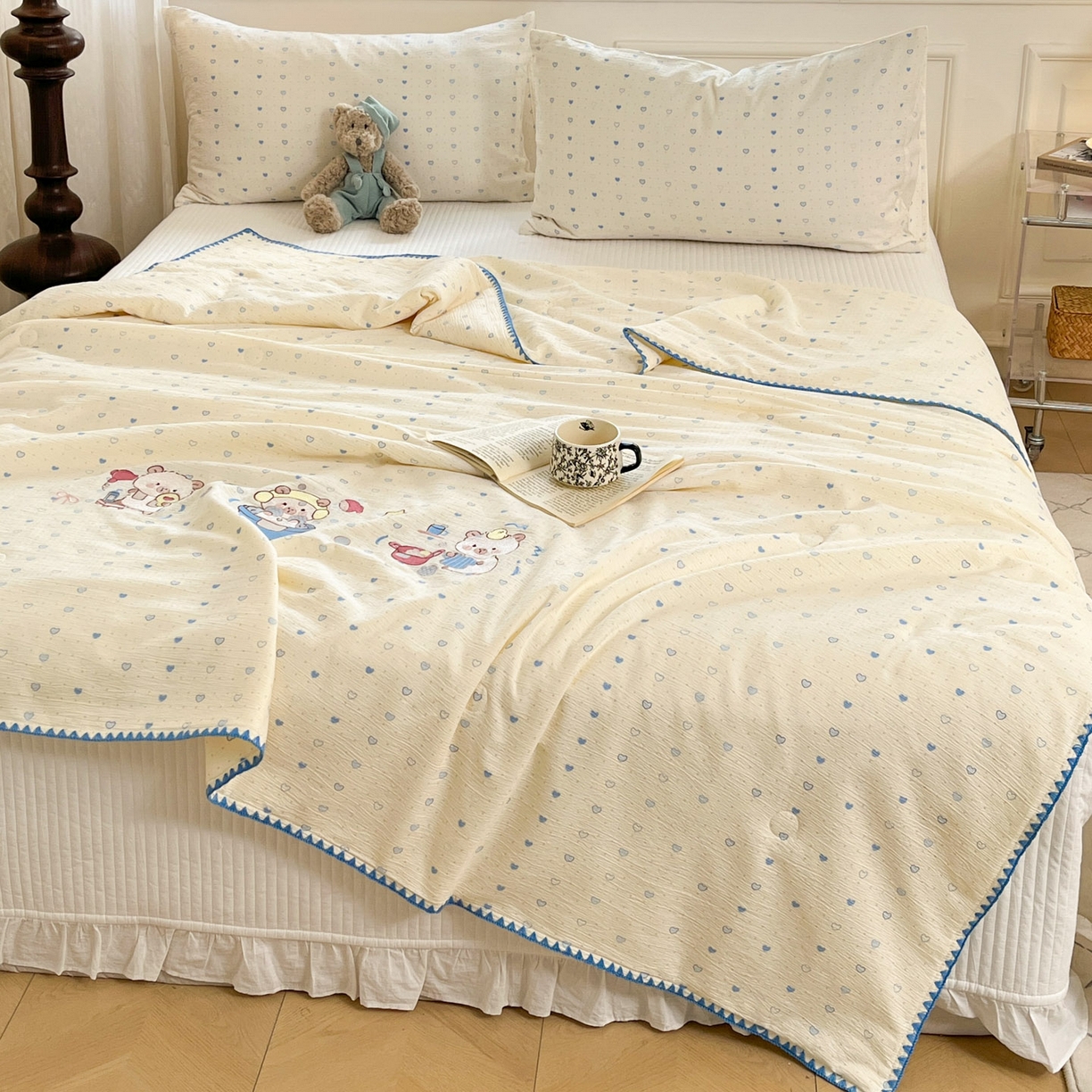 91家纺网 家纺一手货源 找家纺 一加一 2026新款皱皱纱绣花三角针大豆夏被夏凉被空调被三件套 卡皮巴拉