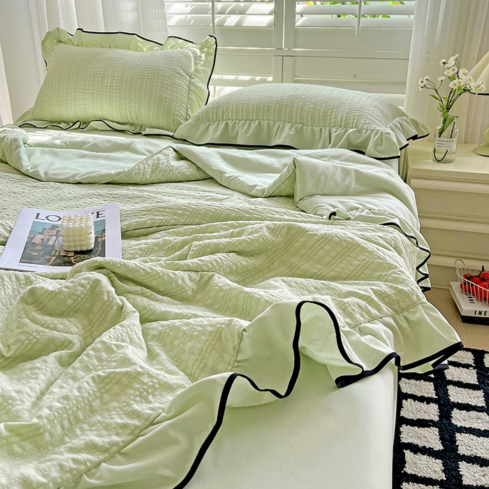 91家纺网 家纺一手货源 找家纺 仟网汇 2026新款赫本纯色泡泡纱花边款夏被夏凉被空调被四件套 芥末绿