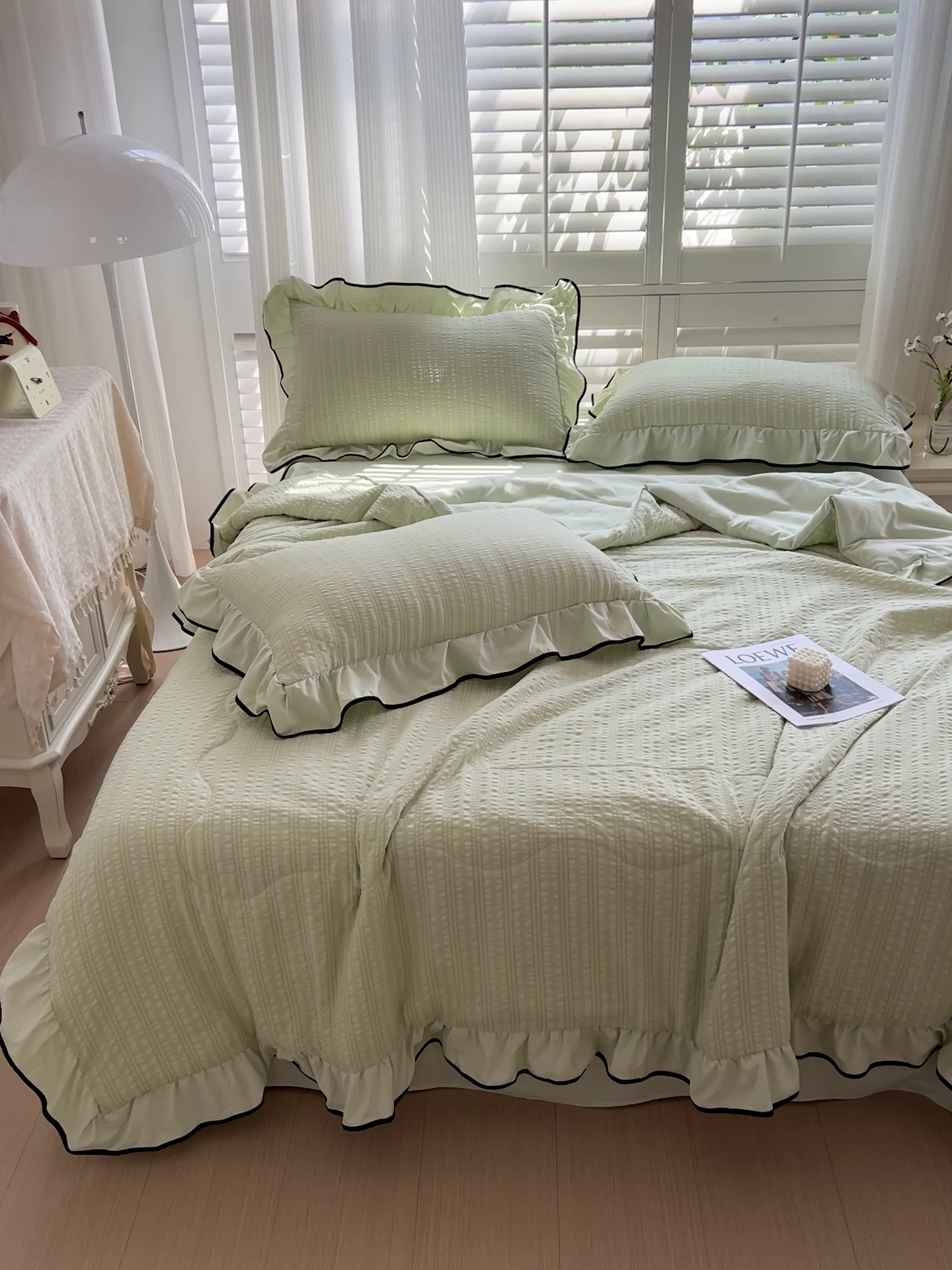 91家纺网 家纺一手货源 找家纺 仟网汇 2026新款赫本纯色泡泡纱花边款夏被夏凉被空调被四件套 芥末绿