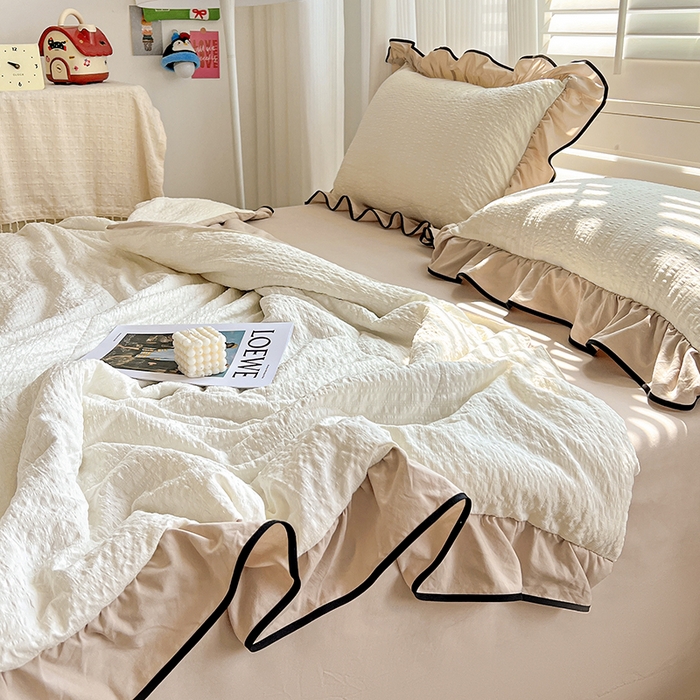 91家纺网 家纺一手货源 找家纺 仟网汇 2026新款赫本纯色泡泡纱花边款夏被夏凉被空调被四件套 奶白咖