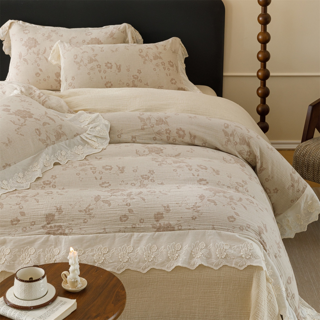 91家纺网 家纺一手货源 找家纺 瑞米家居 2026新款A类棉麻提花花边款四件套-花蝶轻舞 花蝶轻舞-红咖