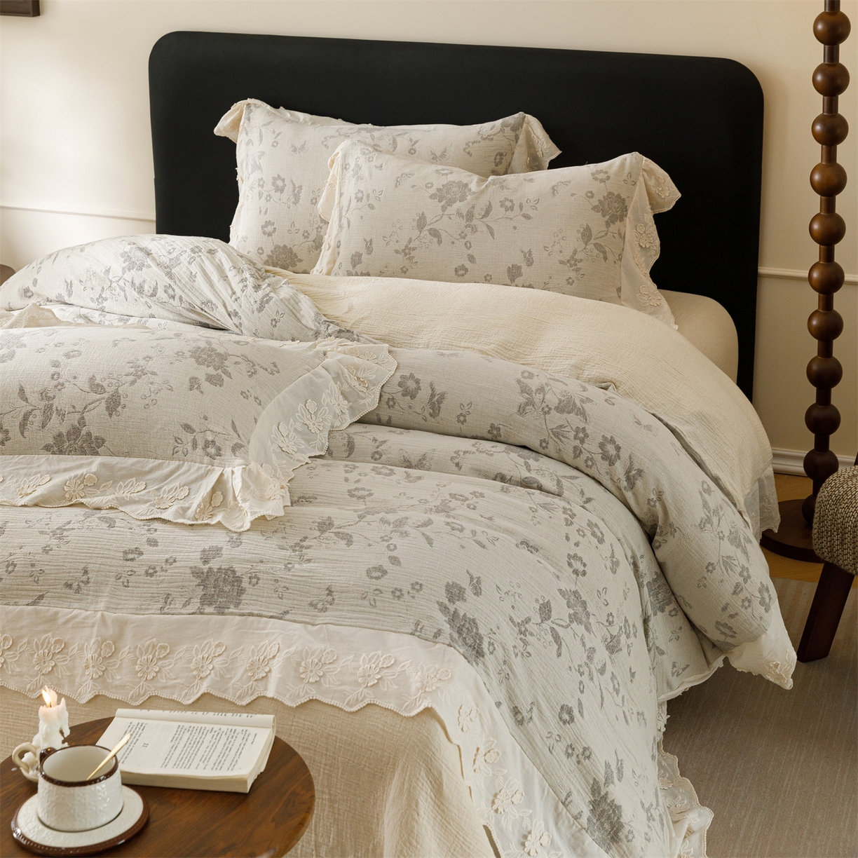 91家纺网 家纺一手货源 找家纺 瑞米家居 2026新款A类棉麻提花花边款四件套-花蝶轻舞 花蝶轻舞-中灰