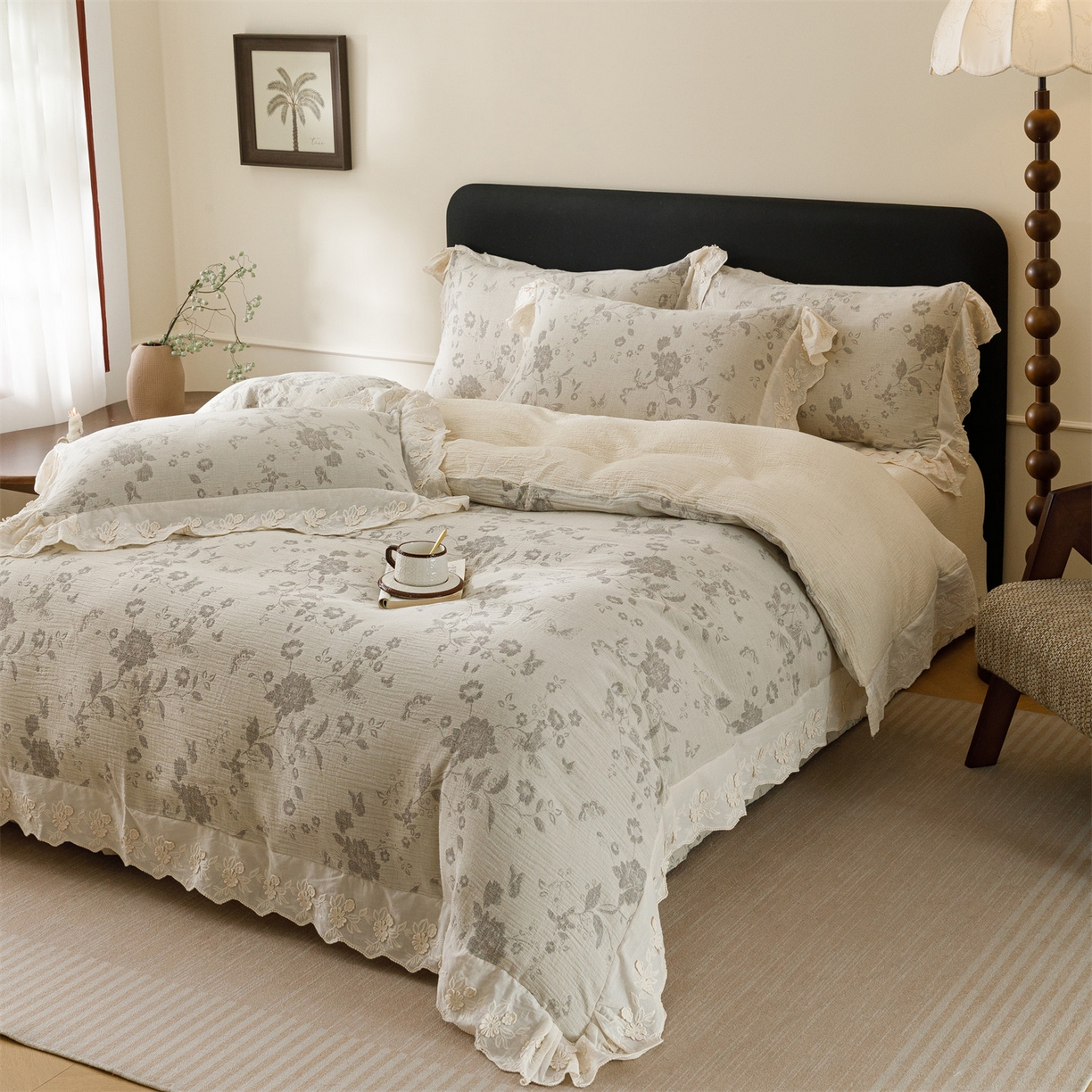 91家纺网 家纺一手货源 找家纺 瑞米家居 2026新款A类棉麻提花花边款四件套-花蝶轻舞 花蝶轻舞-中灰