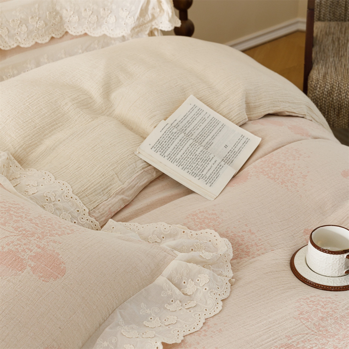 91家纺网 家纺一手货源 找家纺 （总）瑞米家居 2026新款A类棉麻提花花边款四件套-翩然乐语