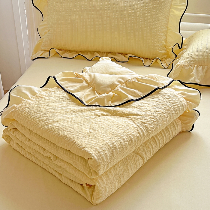 91家纺网 家纺一手货源 找家纺 仟网汇 2026新款赫本纯色泡泡纱花边款夏被夏凉被空调被四件套 起司