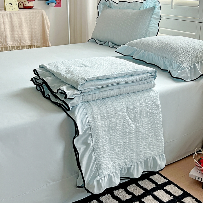 仟网汇 2026新款赫本纯色泡泡纱花边款夏被夏凉被空调被四件套 天空蓝