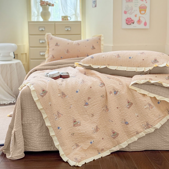 91家纺网 家纺一手货源 找家纺 （总）迪梦姿家纺 2026新款泡芙纱花边款夏被四件套-款式二