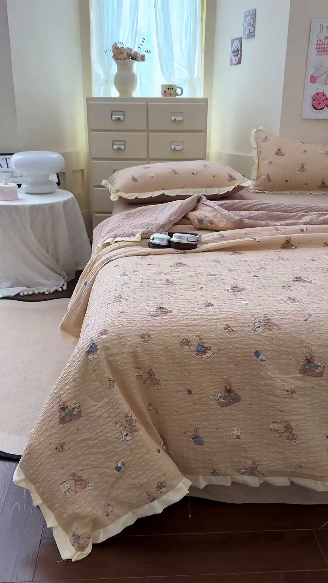 91家纺网 家纺一手货源 找家纺 （总）迪梦姿家纺 2026新款泡芙纱花边款夏被四件套-款式二