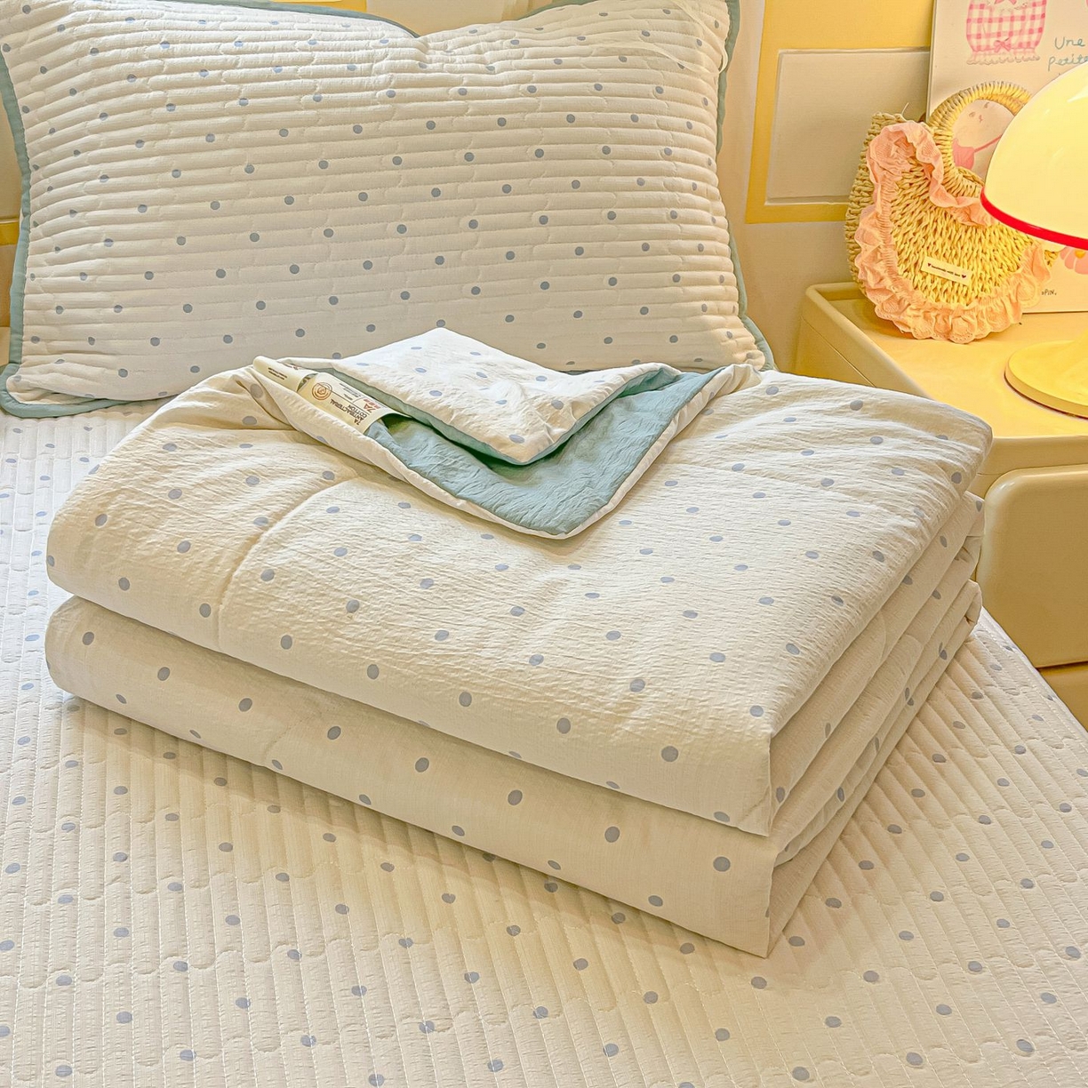 91家纺网 家纺一手货源 找家纺 欧妮家纺 2026新款A类云感双层纱夏被单床盖 波点-蓝