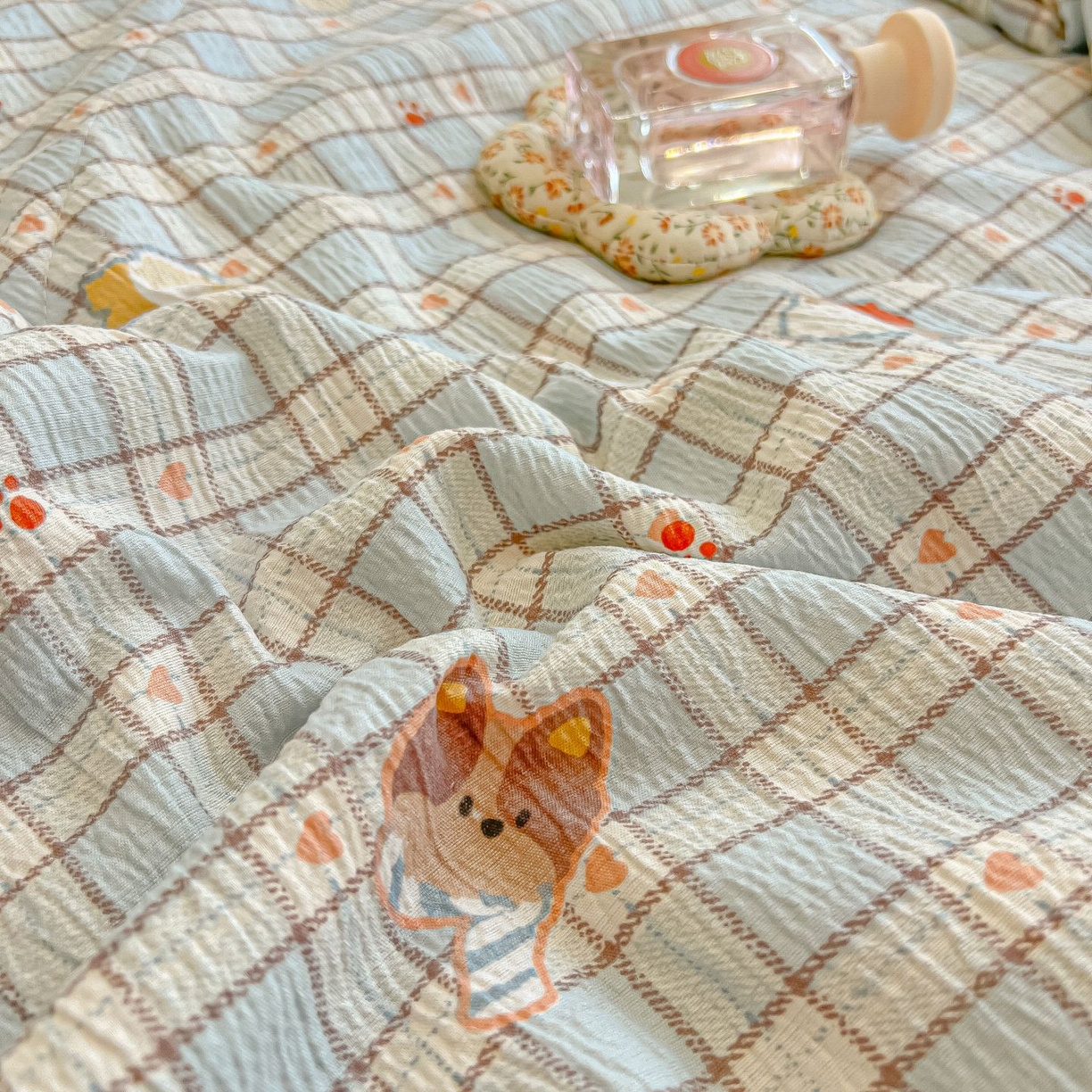 91家纺网 家纺一手货源 找家纺 欧妮家纺 2026新款A类云感双层纱夏被单床盖 格子萌狗