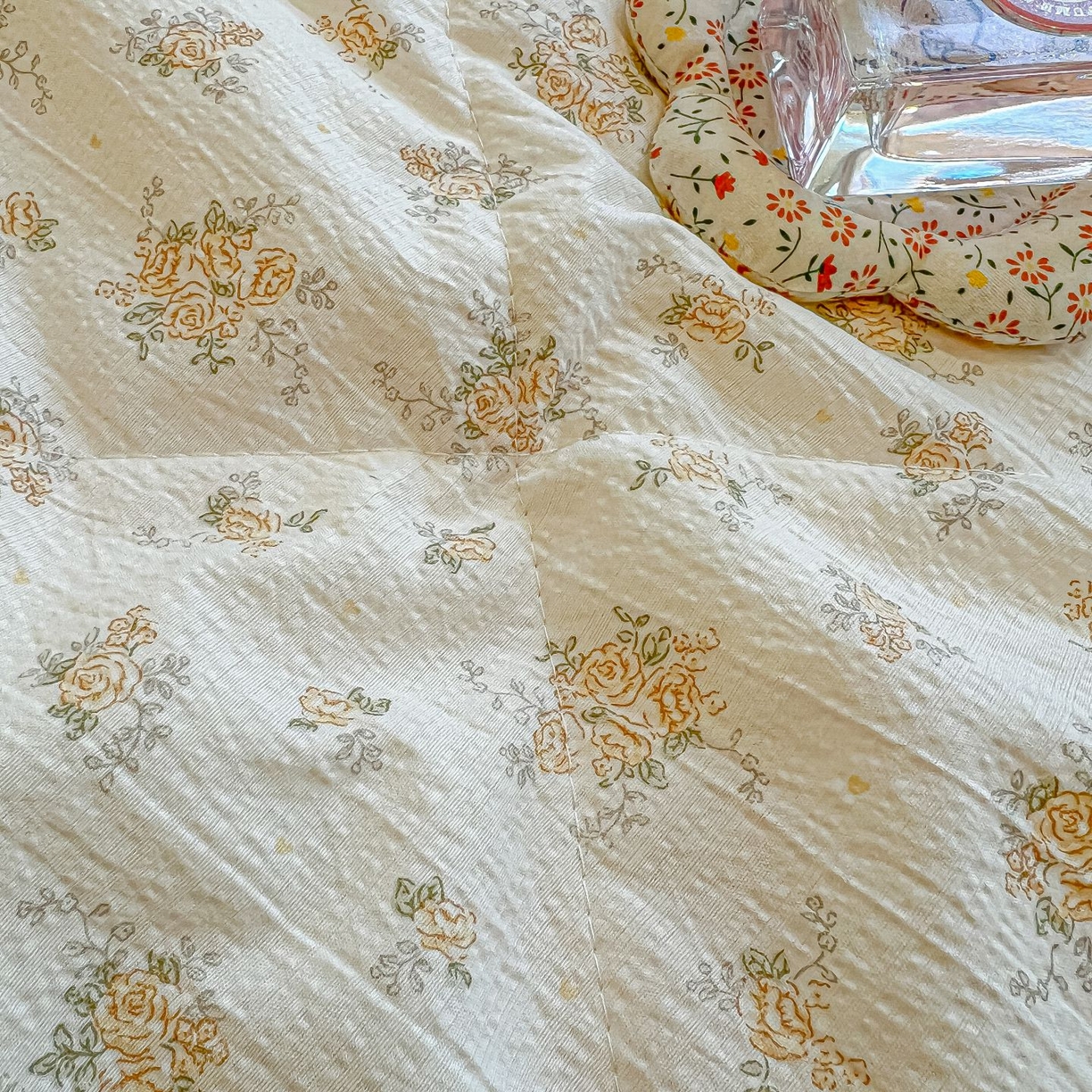 91家纺网 家纺一手货源 找家纺 欧妮家纺 2026新款A类云感双层纱夏被单床盖 暖花