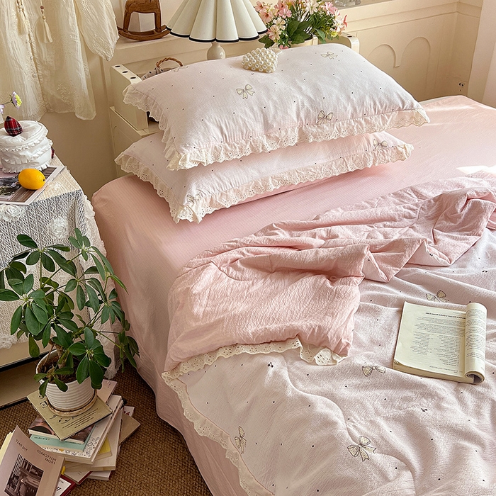 91家纺网 家纺一手货源 找家纺 仟网汇 2026新款彩色花边木棉皱皱纱夏被夏凉被空调被四件套 初心粉