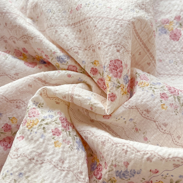 91家纺网 家纺一手货源 找家纺 仟网汇 2026新款彩色花边木棉皱皱纱夏被夏凉被空调被四件套 扶摇