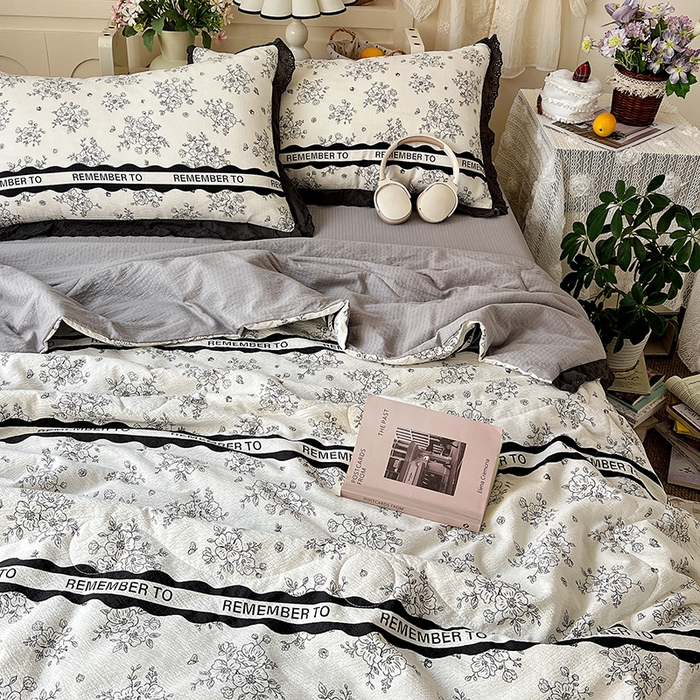 91家纺网 家纺一手货源 找家纺 仟网汇 2026新款彩色花边木棉皱皱纱夏被夏凉被空调被四件套 赫本