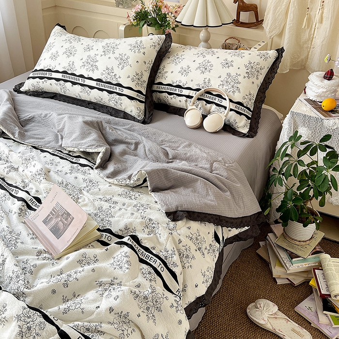 91家纺网 家纺一手货源 找家纺 仟网汇 2026新款彩色花边木棉皱皱纱夏被夏凉被空调被四件套 赫本