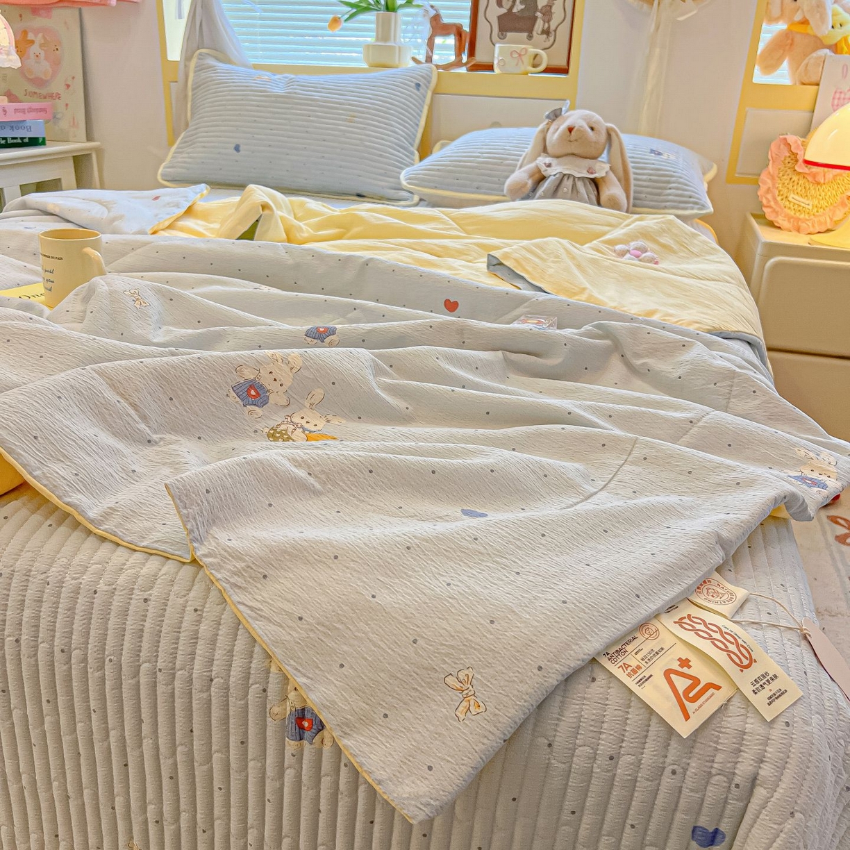 91家纺网 家纺一手货源 找家纺 欧妮家纺 2026新款A类云感双层纱夏被床盖四件套 兔眠