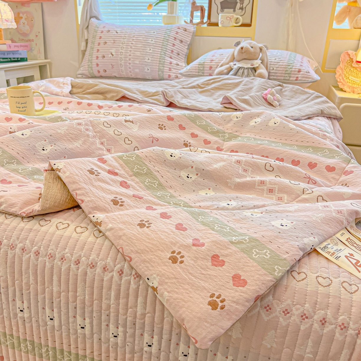 91家纺网 家纺一手货源 找家纺 欧妮家纺 2026新款A类云感双层纱夏被床盖四件套 小狗日记