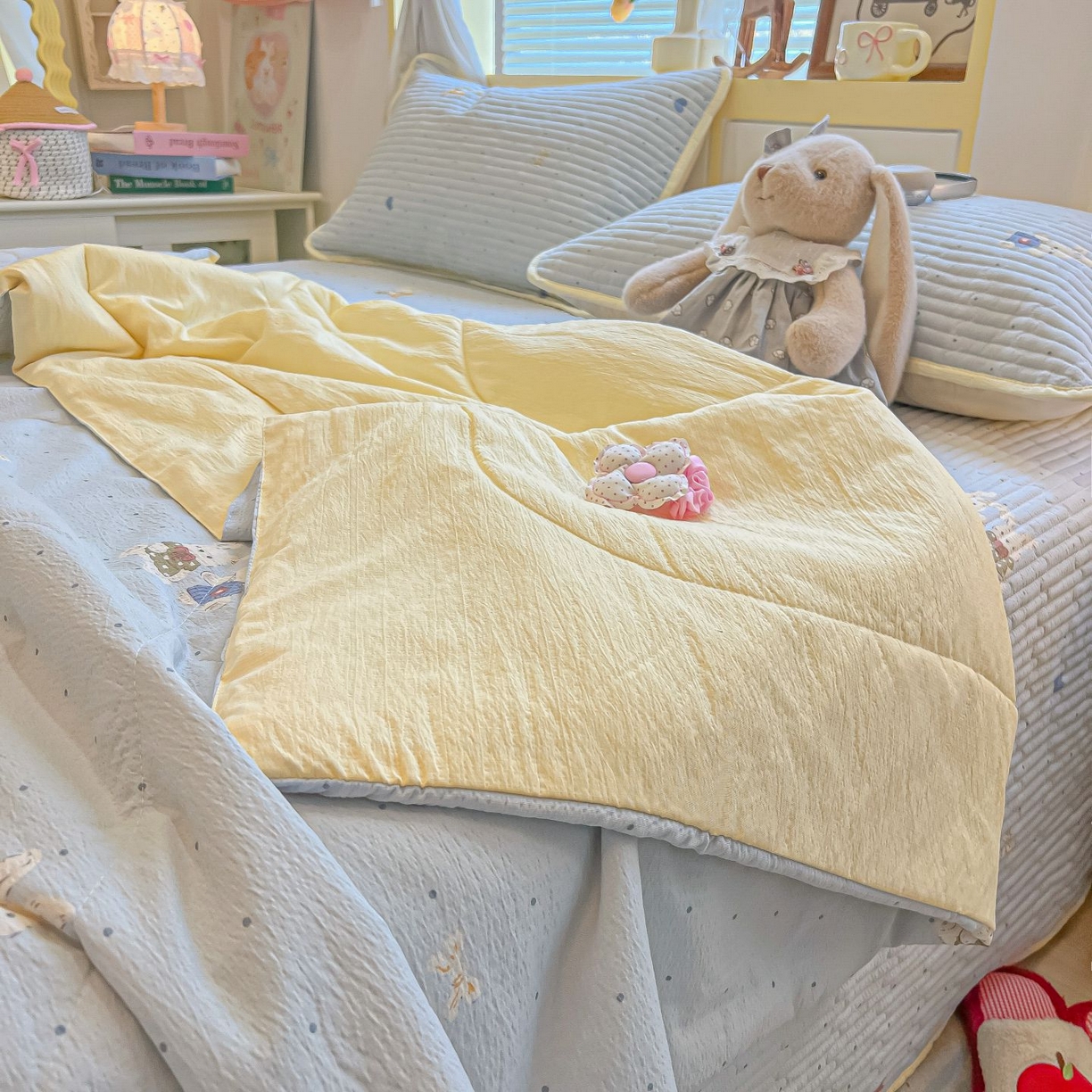 91家纺网 家纺一手货源 找家纺 欧妮家纺 2026新款A类云感双层纱夏被床盖四件套 兔眠