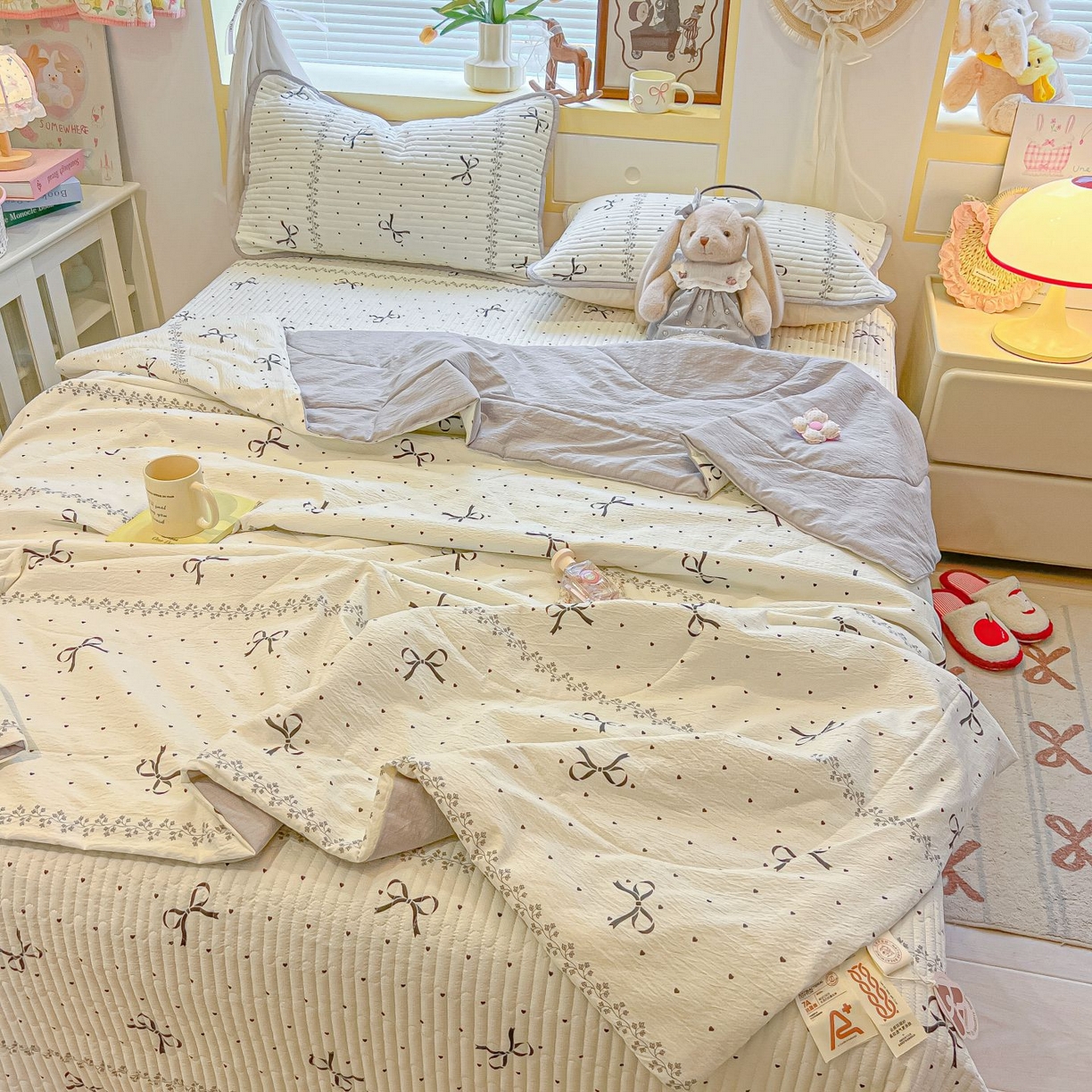 91家纺网 家纺一手货源 找家纺 欧妮家纺 2026新款A类云感双层纱夏被床盖四件套 点点结