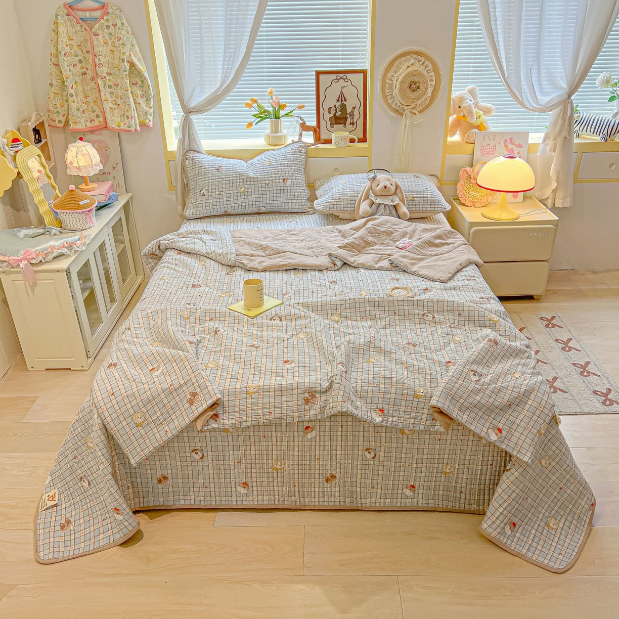 91家纺网 家纺一手货源 找家纺 欧妮家纺 2026新款A类云感双层纱夏被床盖四件套 格子萌狗