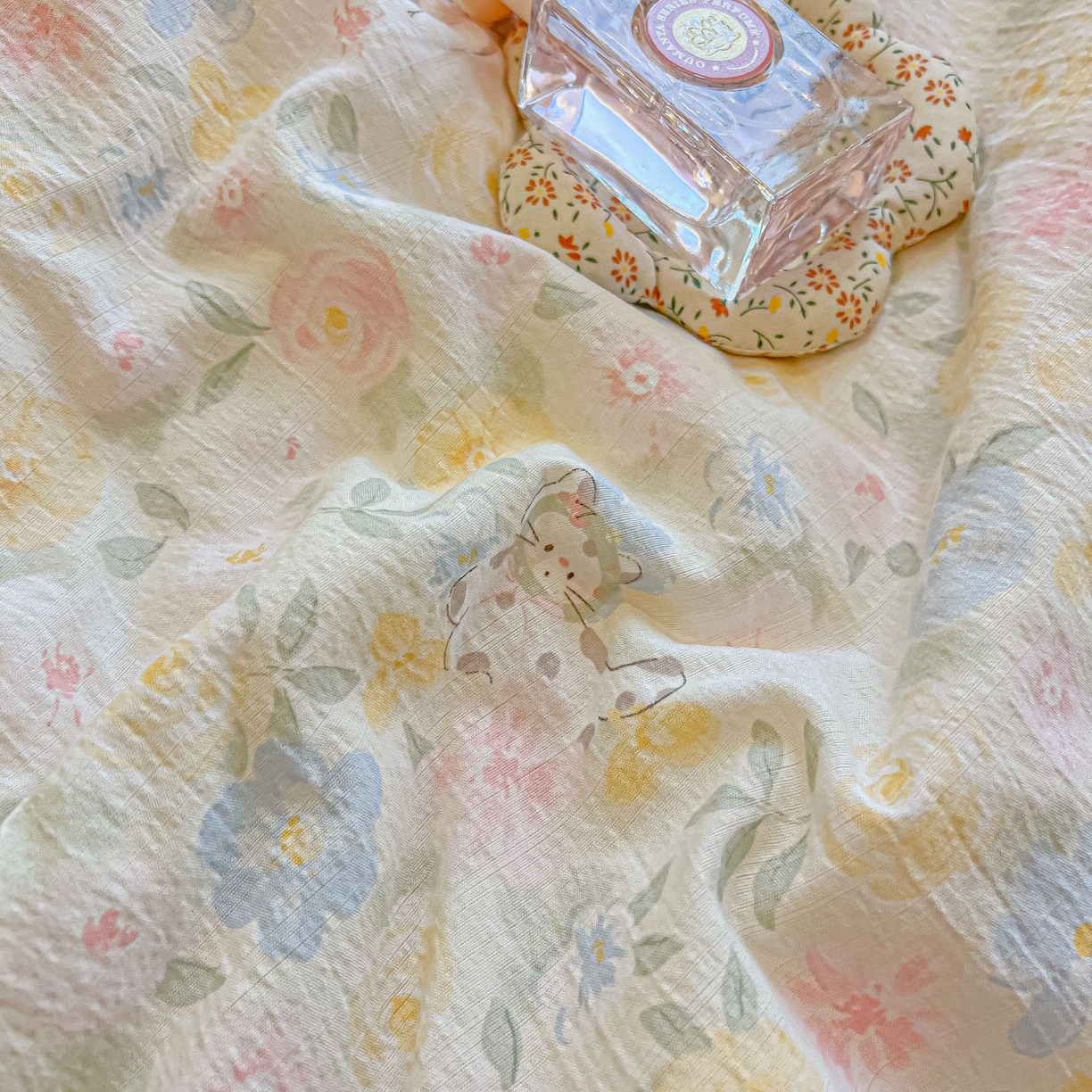 91家纺网 家纺一手货源 找家纺 欧妮家纺 2026新款A类云感双层纱夏被床盖四件套 粉调