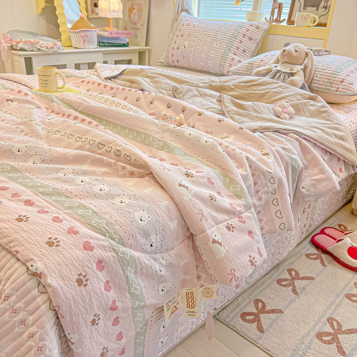 91家纺网 家纺一手货源 找家纺 欧妮家纺 2026新款A类云感双层纱夏被床盖四件套 小狗日记