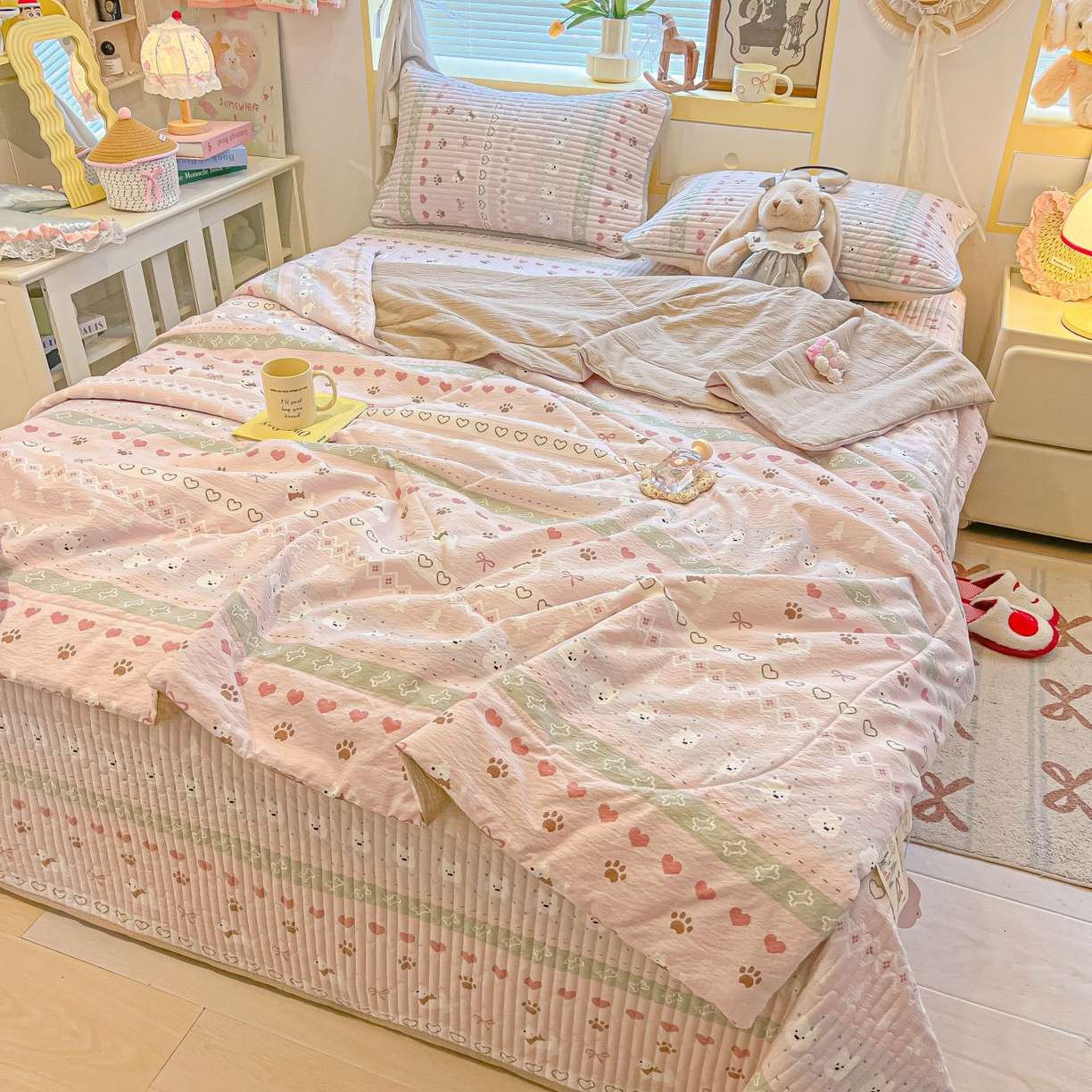 91家纺网 家纺一手货源 找家纺 欧妮家纺 2026新款A类云感双层纱夏被床盖四件套 小狗日记