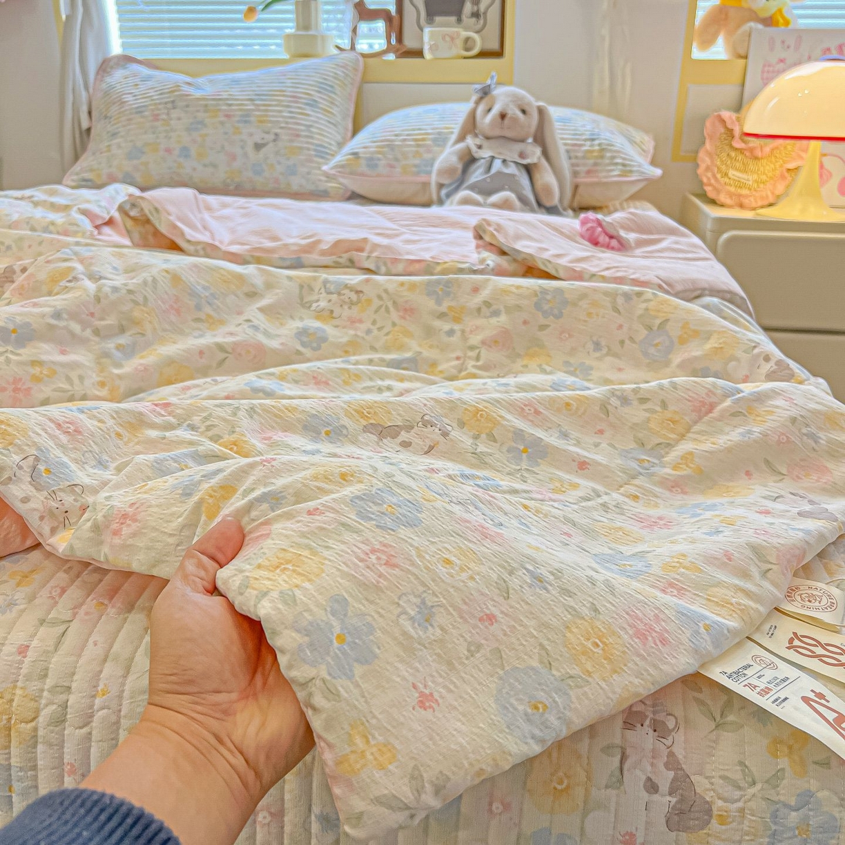 91家纺网 家纺一手货源 找家纺 欧妮家纺 2026新款A类云感双层纱夏被床盖四件套 粉调