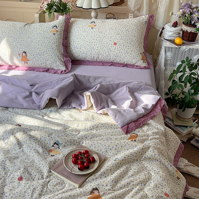 91家纺网 家纺一手货源 找家纺 仟网汇 2026新款彩色花边木棉皱皱纱夏被夏凉被空调被四件套 花间女孩