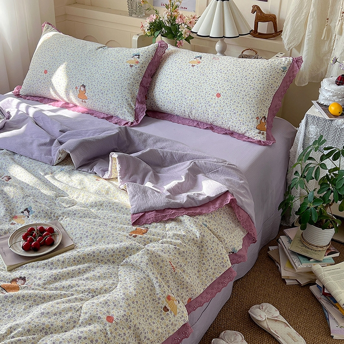 91家纺网 家纺一手货源 找家纺 仟网汇 2026新款彩色花边木棉皱皱纱夏被夏凉被空调被四件套 花间女孩