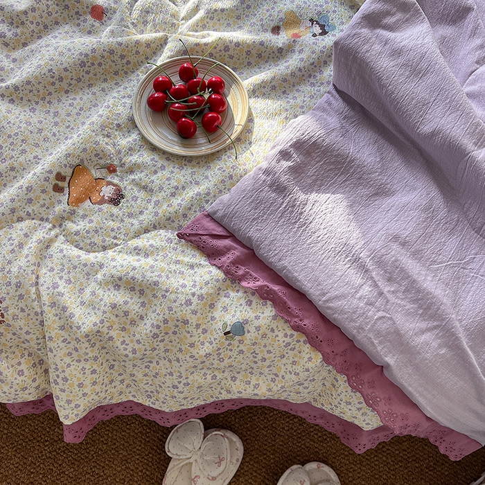 91家纺网 家纺一手货源 找家纺 仟网汇 2026新款彩色花边木棉皱皱纱夏被夏凉被空调被四件套 花间女孩