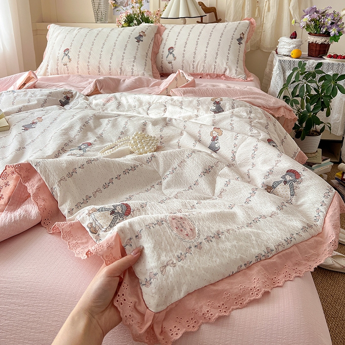 91家纺网 家纺一手货源 找家纺 仟网汇 2026新款彩色花边木棉皱皱纱夏被夏凉被空调被四件套 午后花园