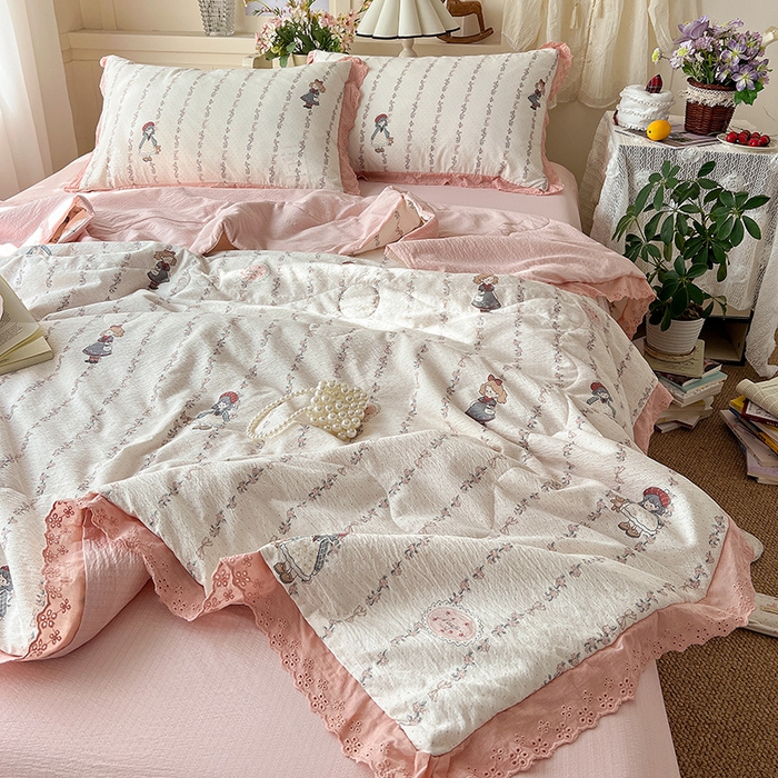 91家纺网 家纺一手货源 找家纺 仟网汇 2026新款彩色花边木棉皱皱纱夏被夏凉被空调被四件套 午后花园