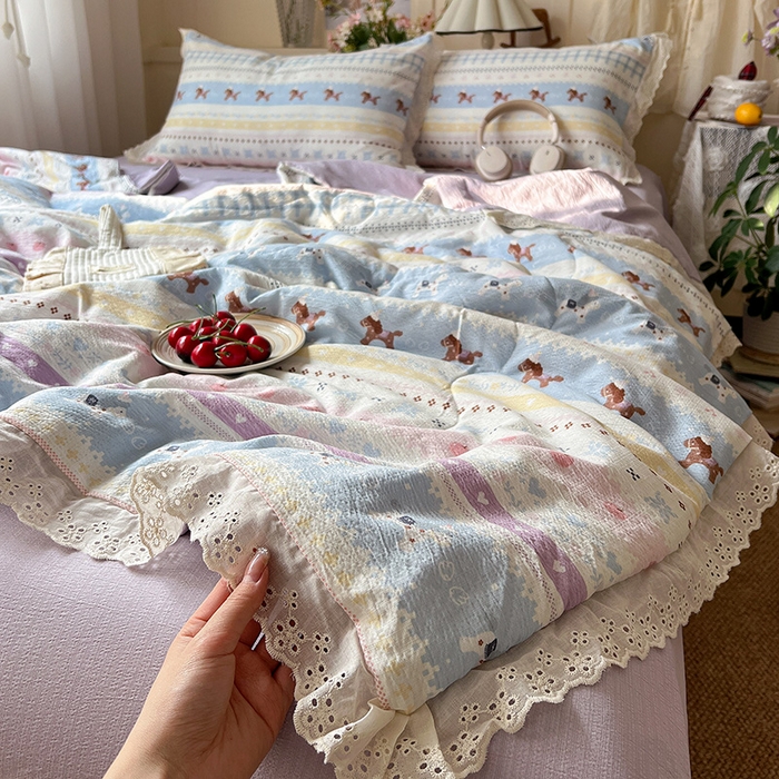 91家纺网 家纺一手货源 找家纺 仟网汇 2026新款彩色花边木棉皱皱纱夏被夏凉被空调被四件套 小马驹